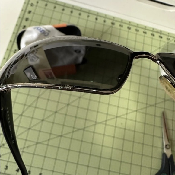 Prada authentic designer sunglasses unisex - Picture 10 of 10